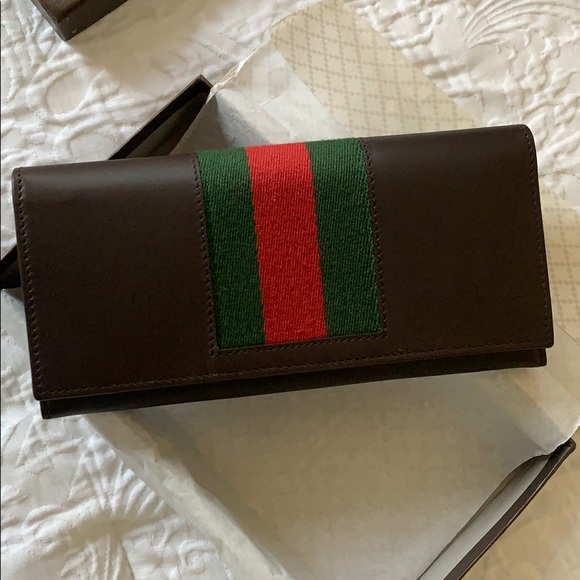 Gucci Other - Auth. Gucci Wallet Brown Leather bifold “UNISEX”